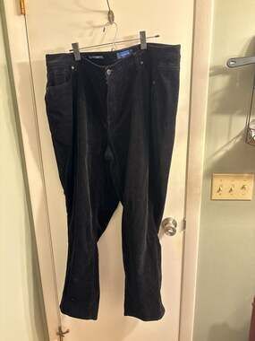 Talbots Women's 20W High-Waist Straight-Leg Curvy Black Corduroy Pants
